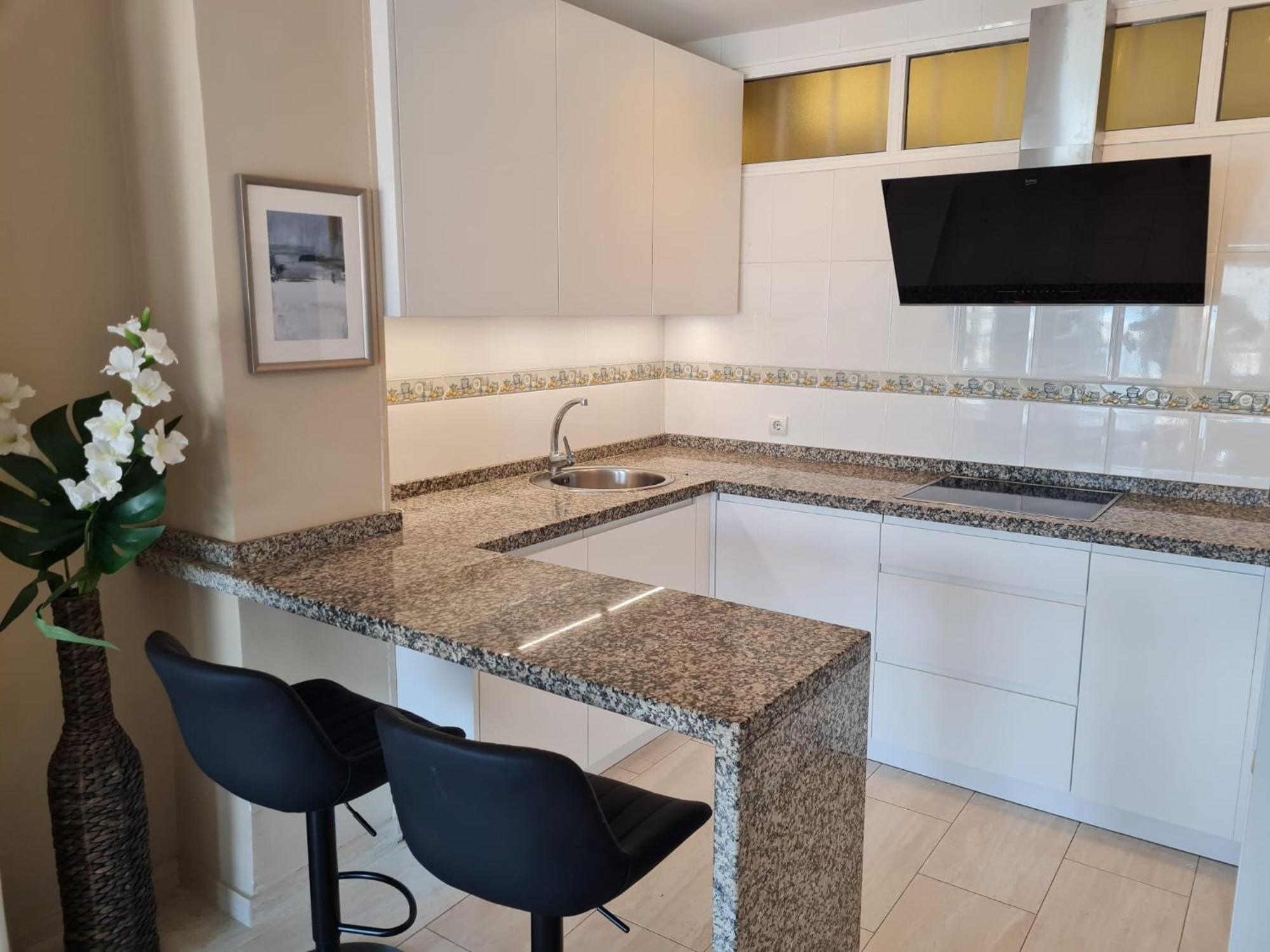 Fuengirola. Bonito Apartamento En Paseo Maritimo. Espectaculares Vistas Al Mar. Primera Linea Екстер'єр фото